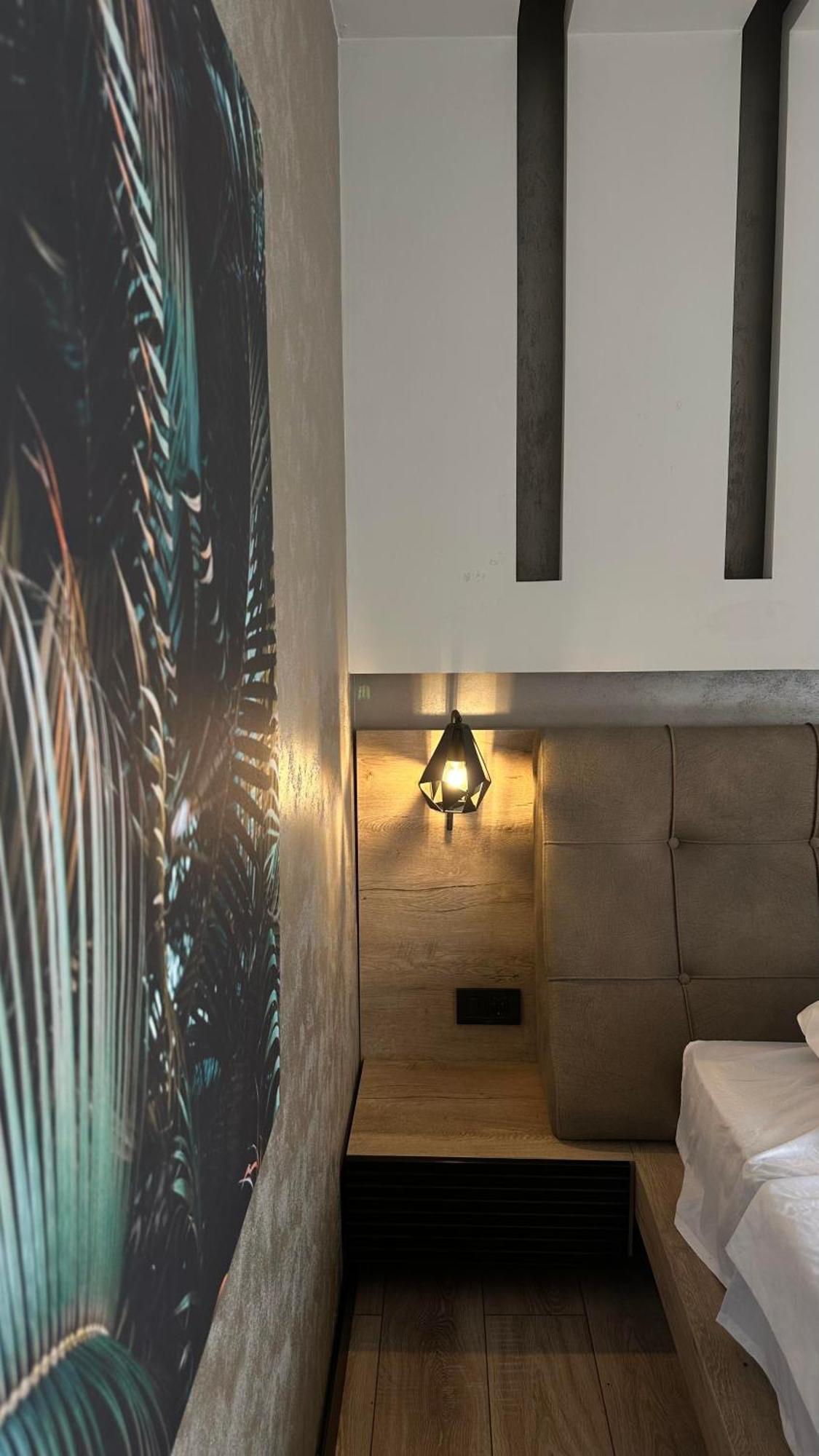 Zet Apartments - Bedroom & Bathroom Pristina Exterior foto