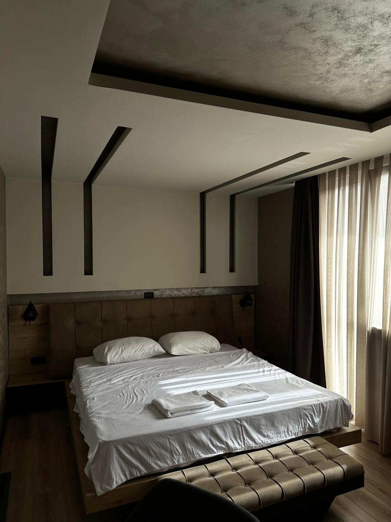 Zet Apartments - Bedroom & Bathroom Pristina Exterior foto